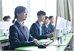 山东新华技工学校